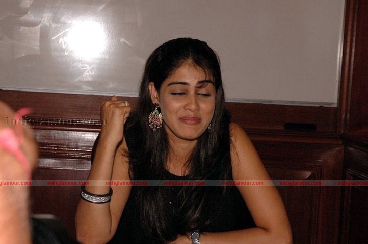 Genelia Actress hd photo