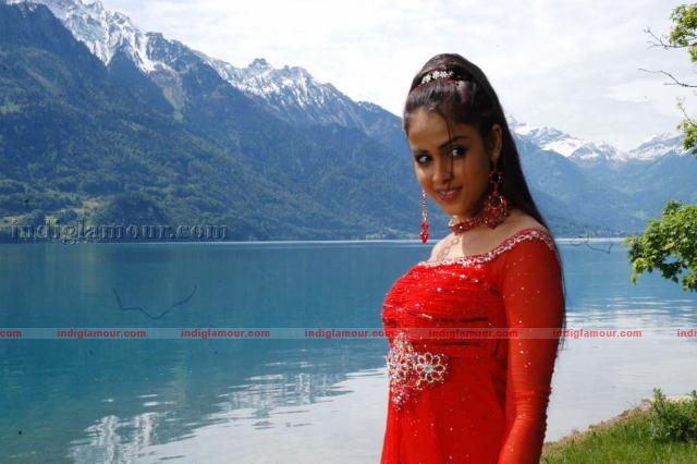 Genelia Actress hd photo