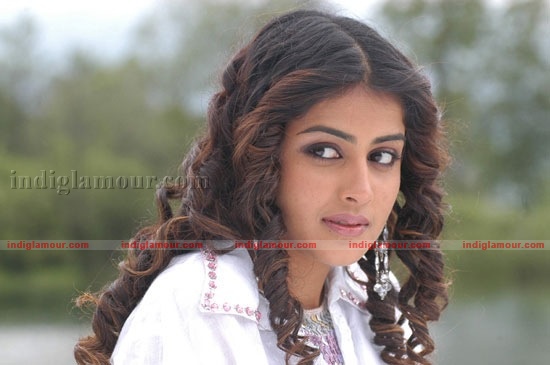 Genelia Actress hd photo