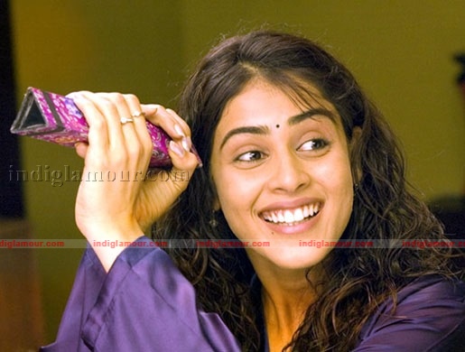 Genelia Actress hd photo