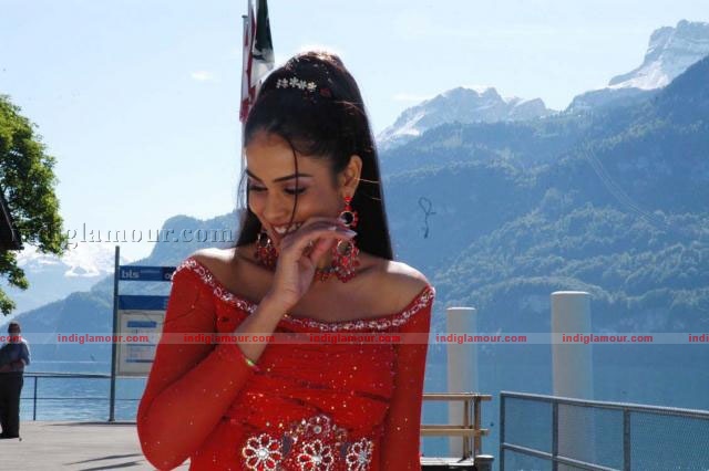 Genelia Actress hd photo