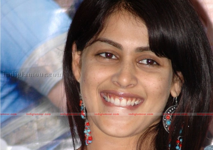 Genelia Actress hd photo