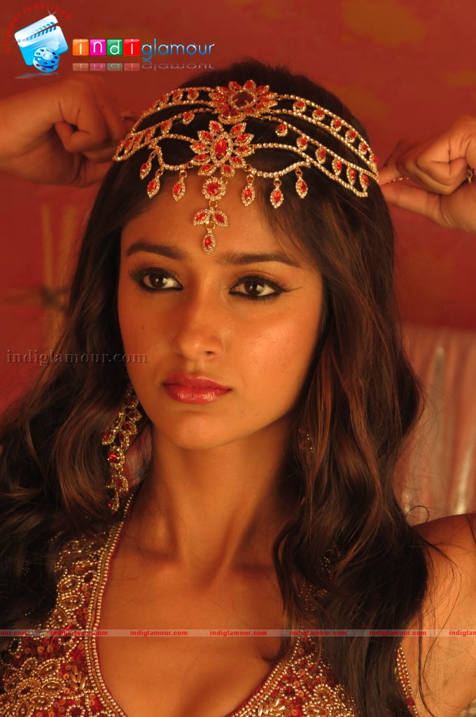 Ileana in Rechipo Actress hd photo