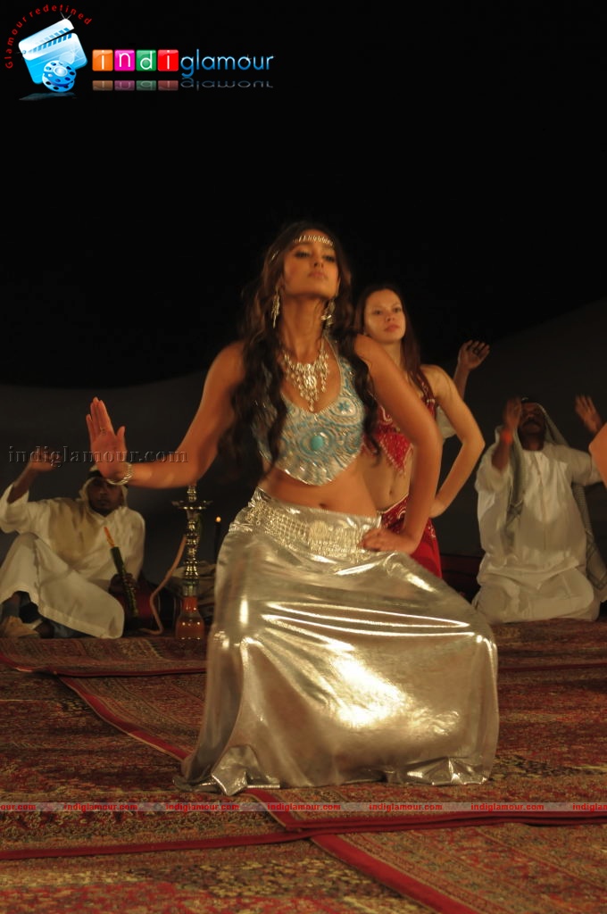 Ileana in Rechipo Actress hd photo