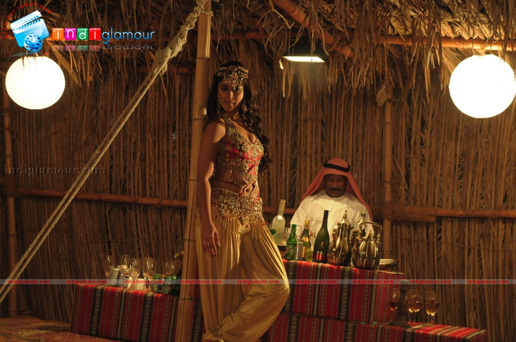Ileana in Rechipo Actress hd photo