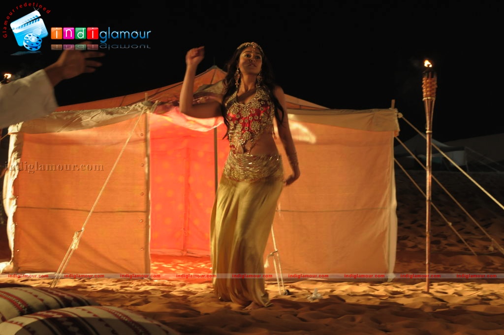 Ileana in Rechipo Actress hd photo