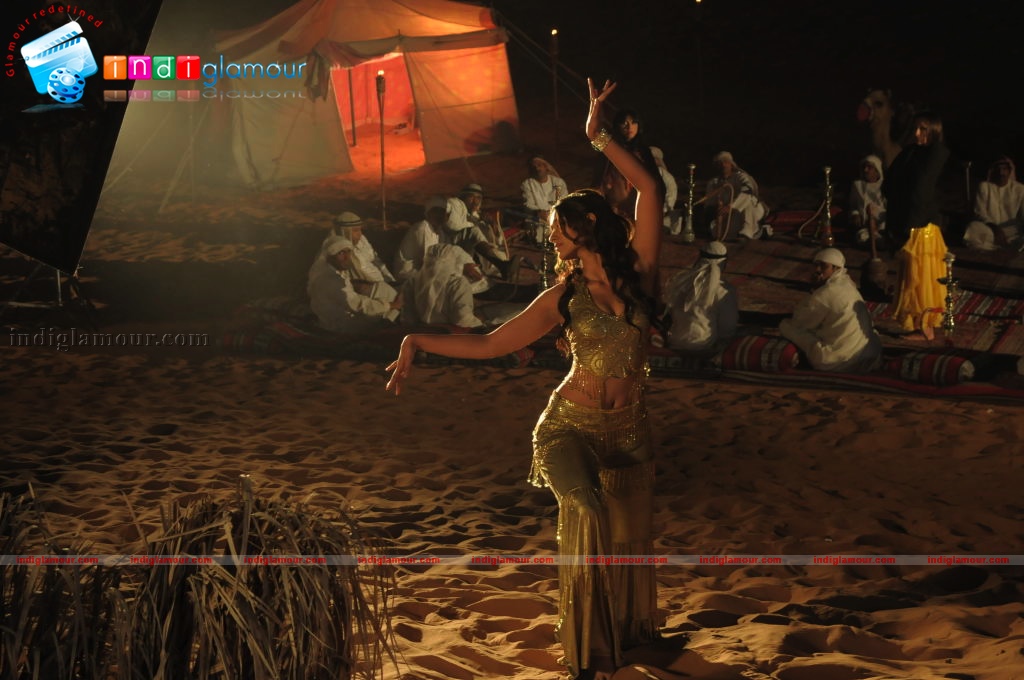 Ileana in Rechipo Actress hd photo