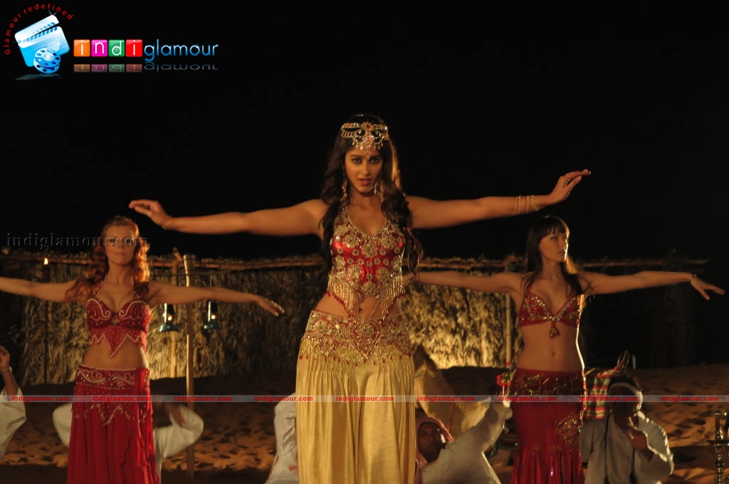 Ileana in Rechipo Actress hd photo