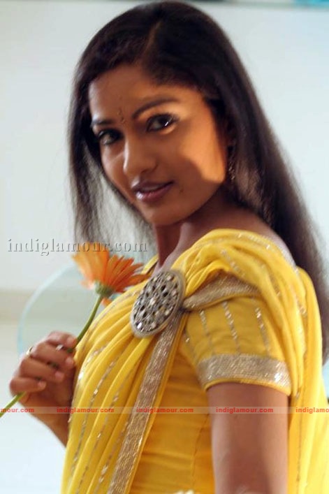 Madhavi Latha Actress hd photo