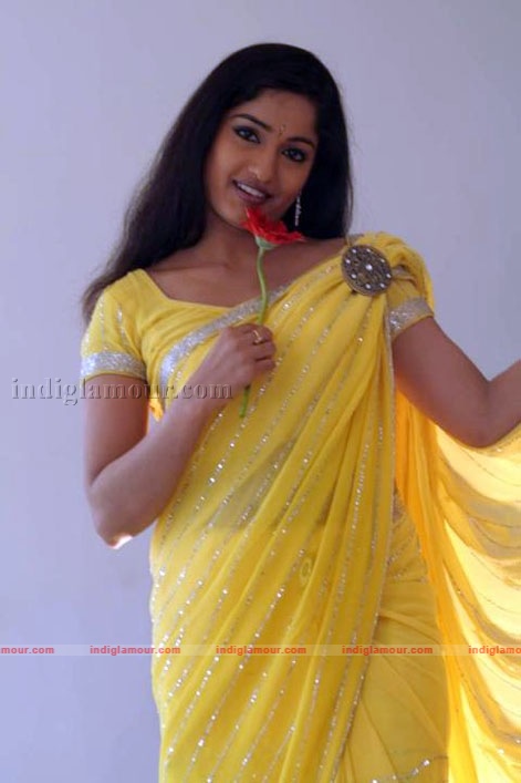 Madhavi Latha Actress hd photo