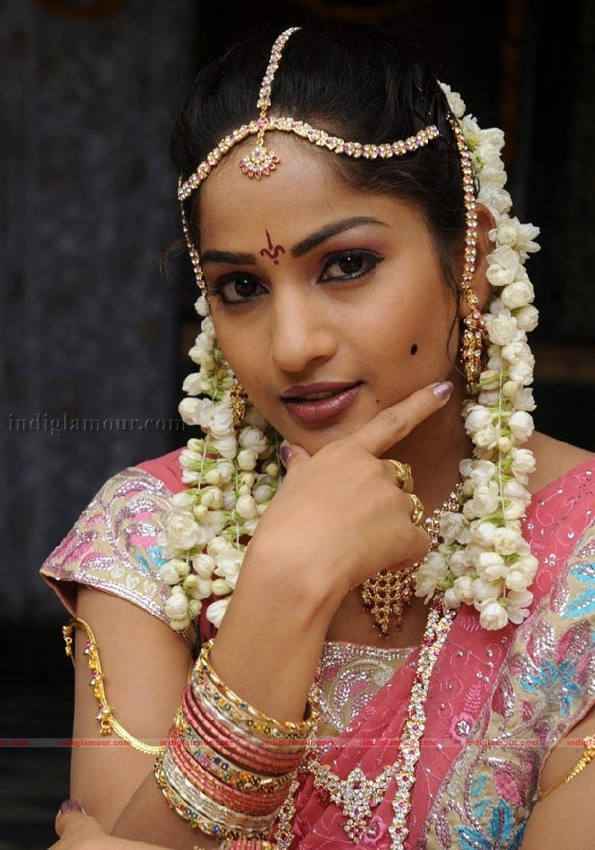 Madhavi Latha Actress hd photo