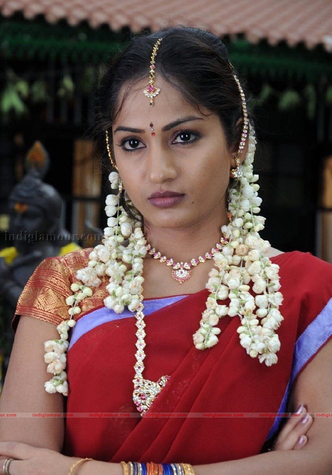 Madhavi Latha Actress hd photo