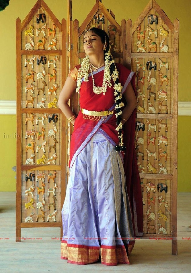 Madhavi Latha Actress hd photo