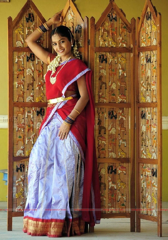 Madhavi Latha Actress hd photo