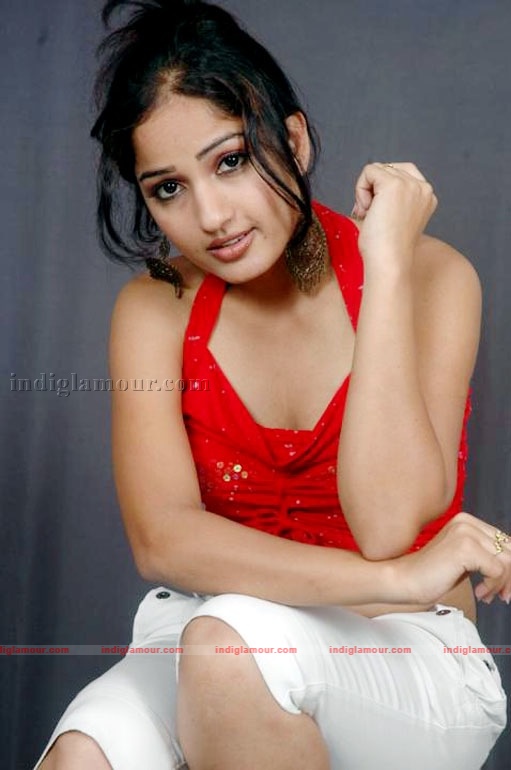 Madhavi Latha Actress hd photo