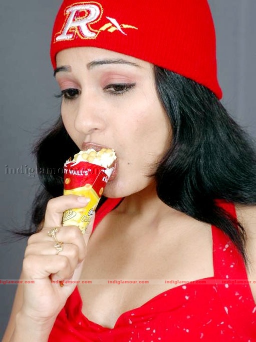 Madhavi Latha Actress hd photo