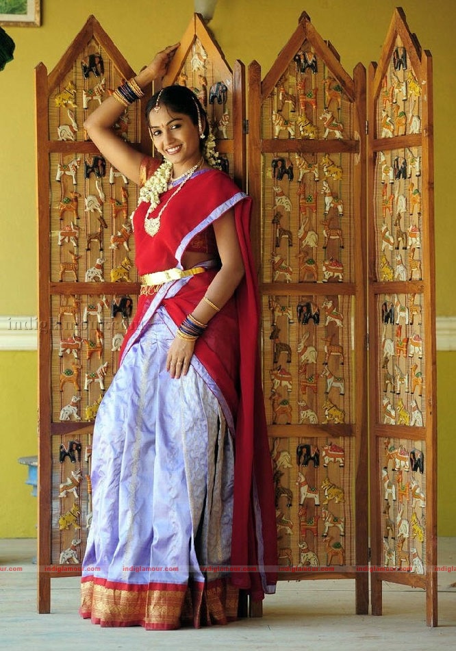 Madhavi Latha Actress hd photo