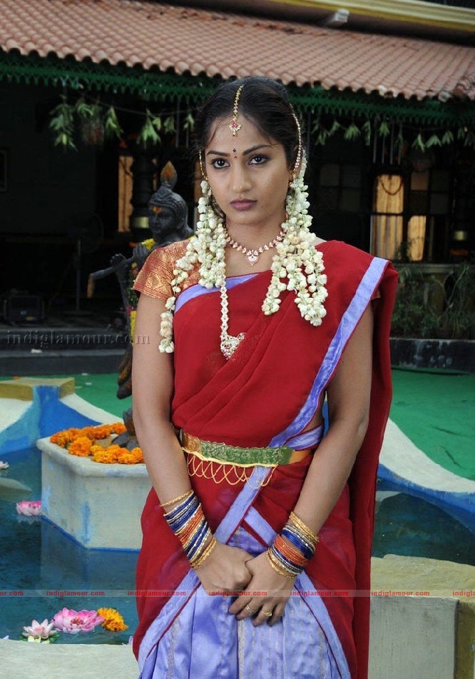 Madhavi Latha Actress hd photo