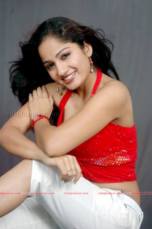 Madhavi Latha Actress hd photo