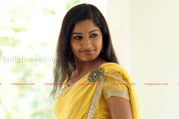 Madhavi Latha Actress hd photo