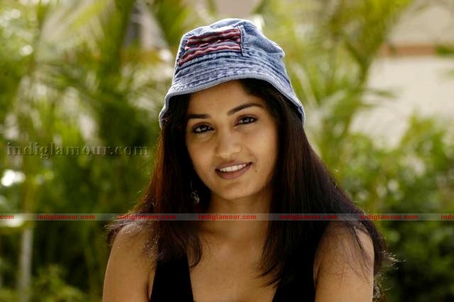 Madhavi Latha Actress hd photo