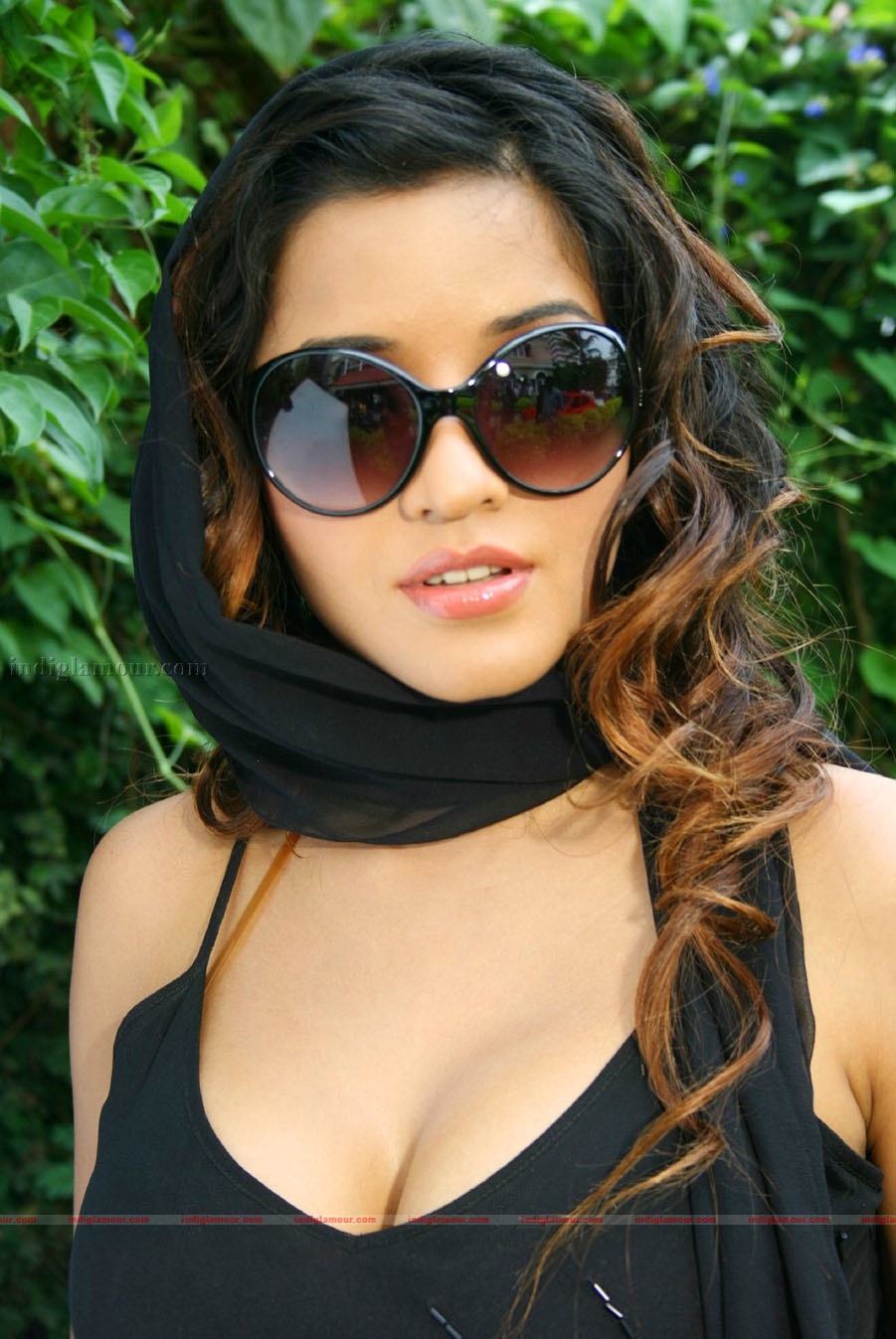 Monalisa Photos Actress hd photo