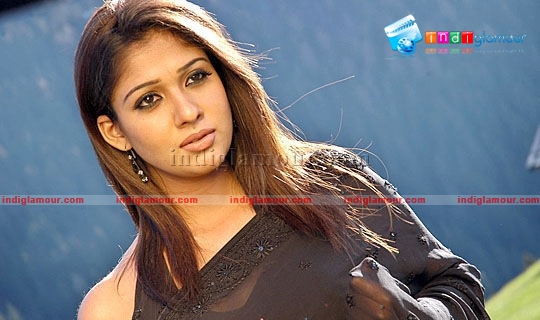Nayantara in Black Sari Actress hd photo