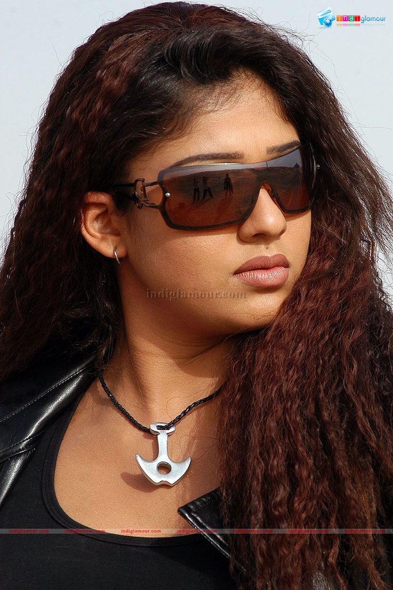 Nayantara in Black Actress hd photo
