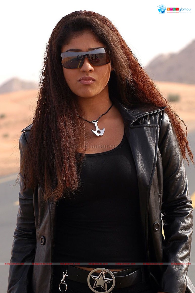 Nayantara in Black Actress hd photo
