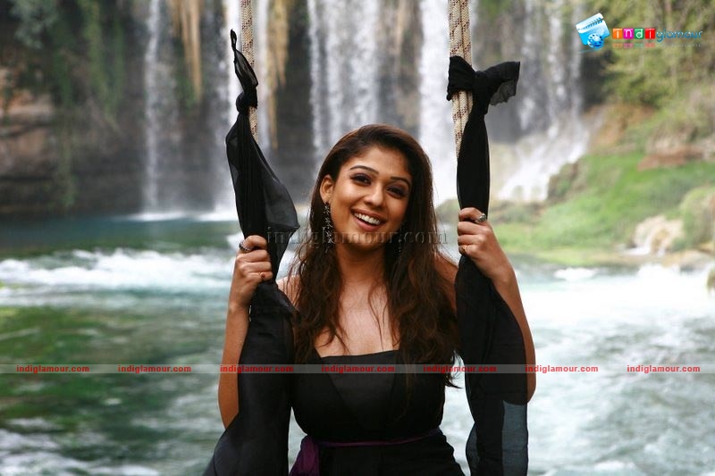 Nayantara in Black Actress hd photo