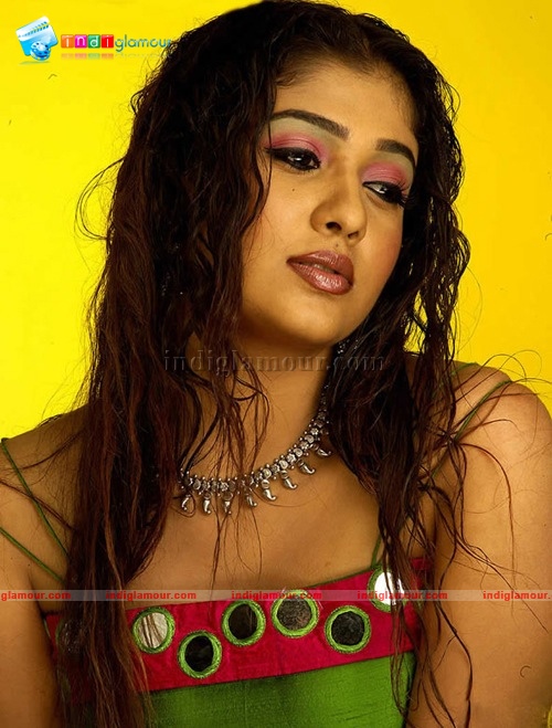 Nayantara in Green Actress hd photo