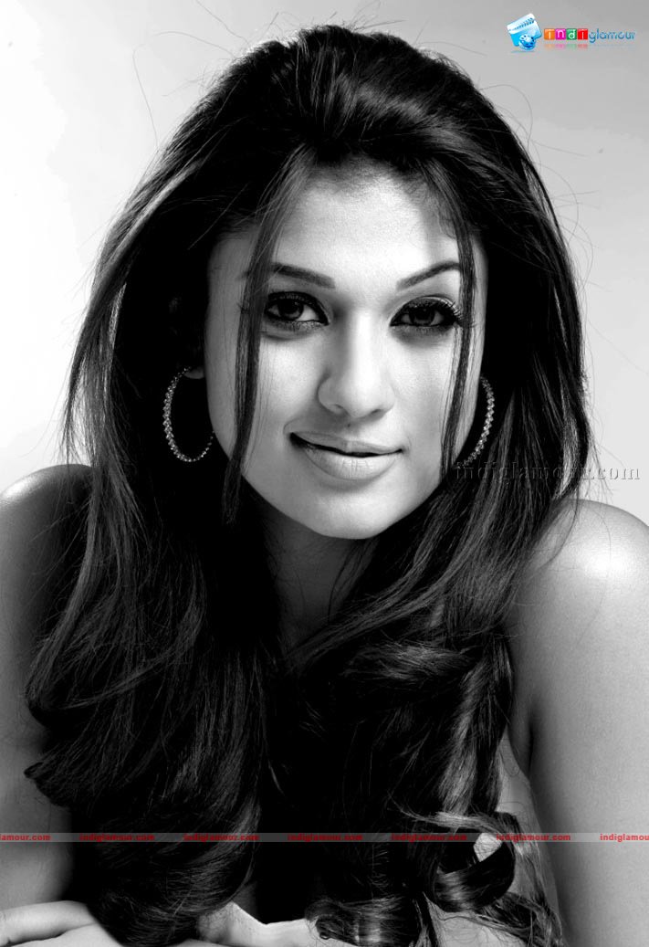 Nayantara in White Actress hd photo