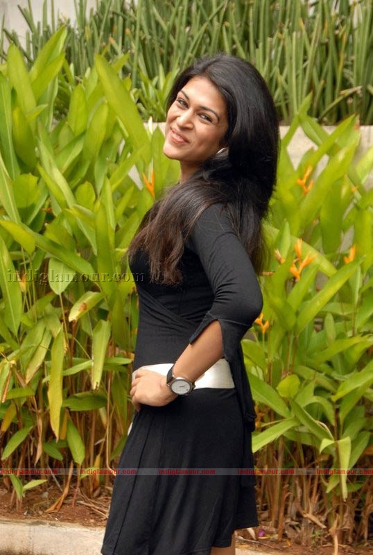 Shraddha Das Actress hd photo