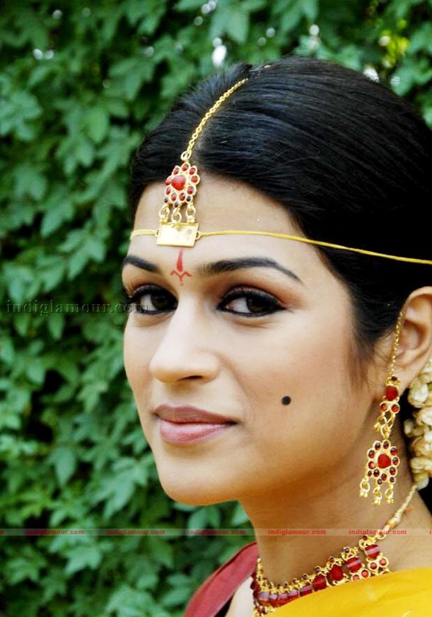 Shraddha Das Actress hd photo