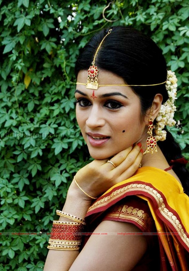 Shraddha Das Actress hd photo