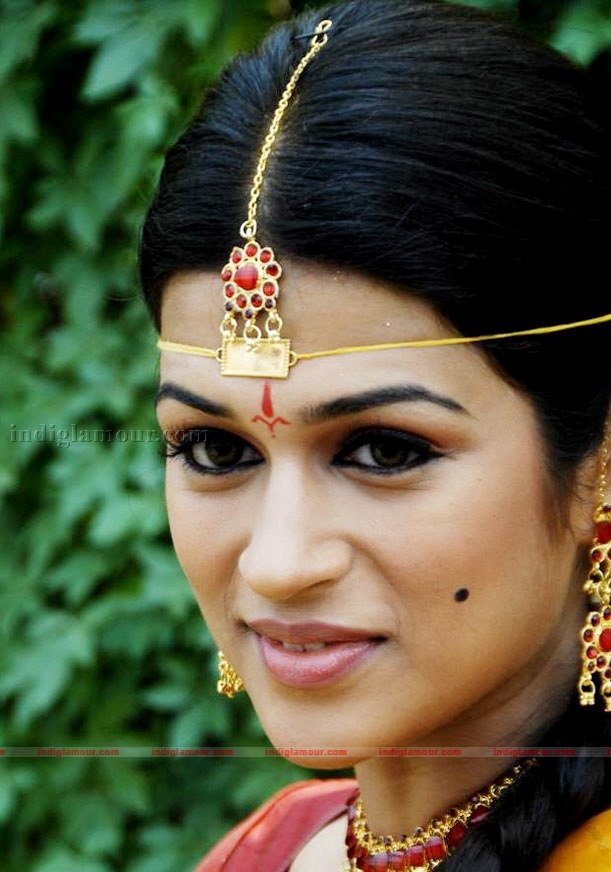Shraddha Das Actress hd photo