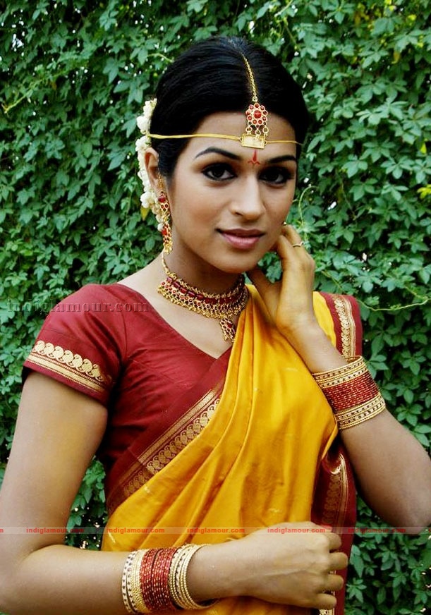 Shraddha Das Actress hd photo