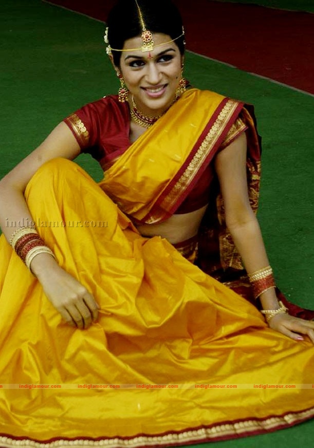 Shraddha Das Actress hd photo