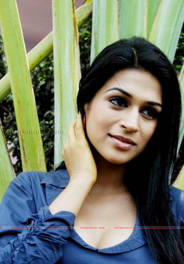 Shraddha Das Actress hd photo
