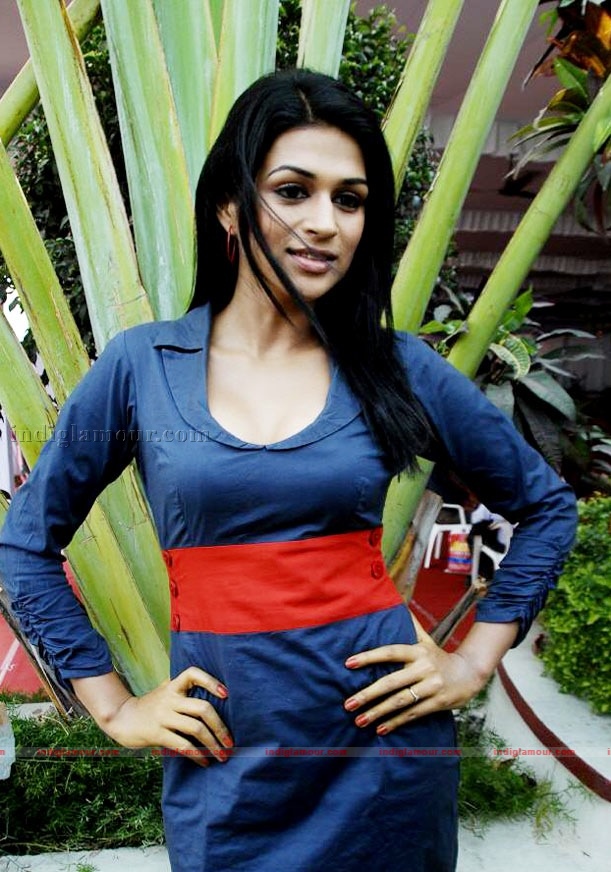 Shraddha Das Actress hd photo