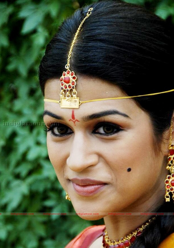 Shraddha Das Actress hd photo
