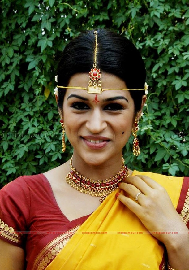 Shraddha Das Actress hd photo