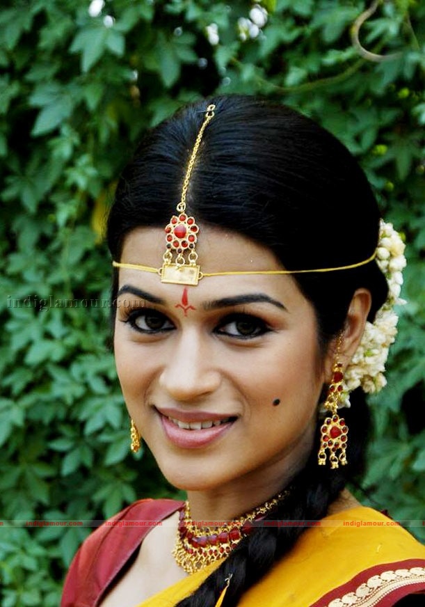 Shraddha Das Actress hd photo