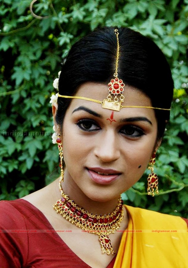 Shraddha Das Actress hd photo