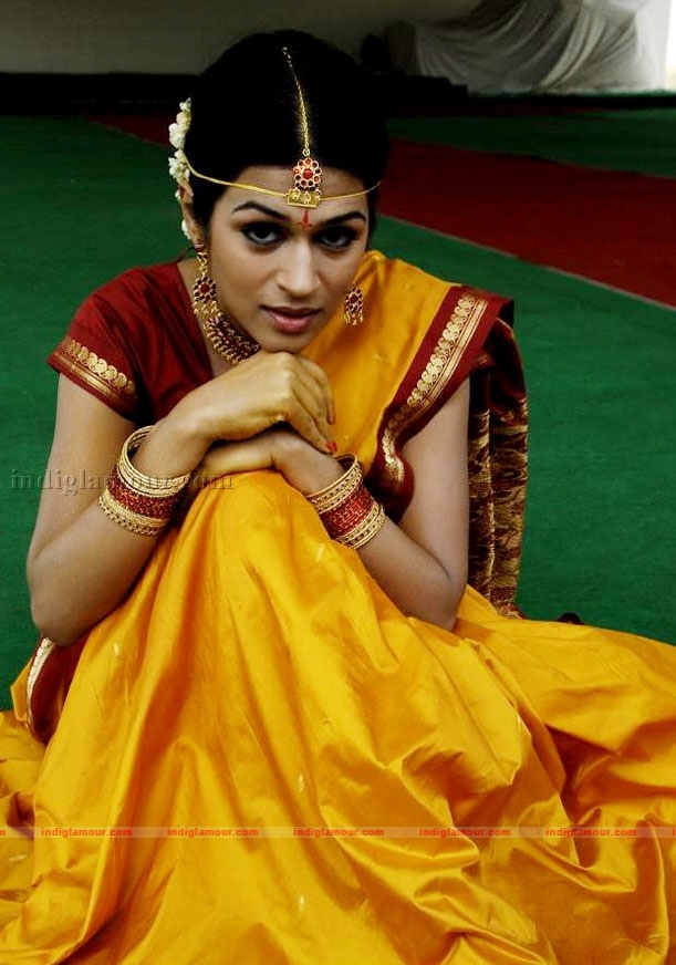 Shraddha Das Actress hd photo