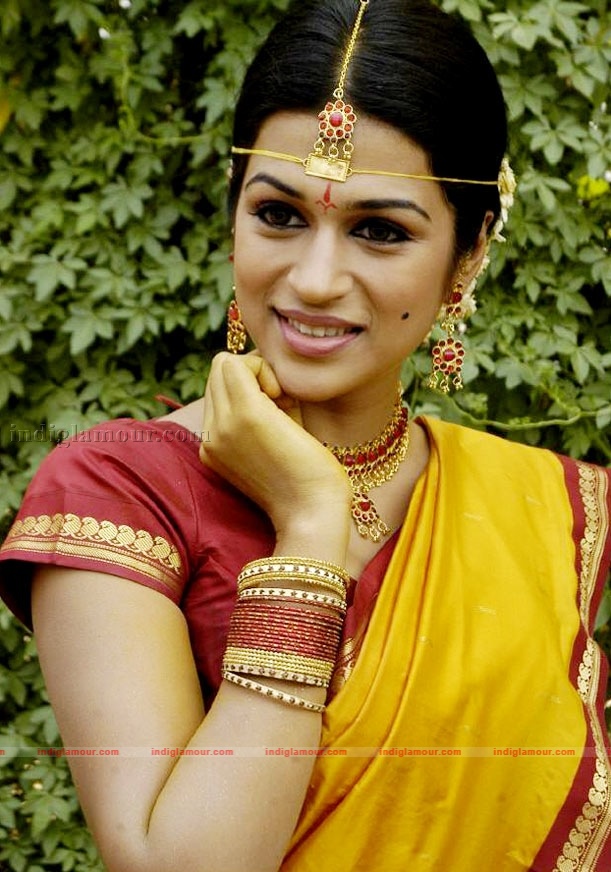 Shraddha Das Actress hd photo