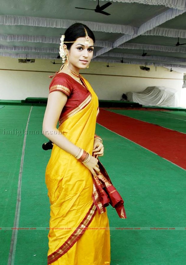 Shraddha Das Actress hd photo