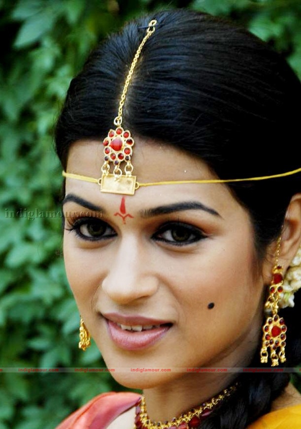 Shraddha Das Actress hd photo
