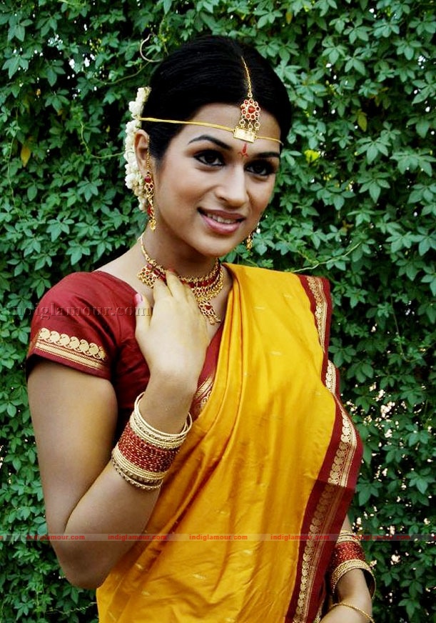Shraddha Das Actress hd photo