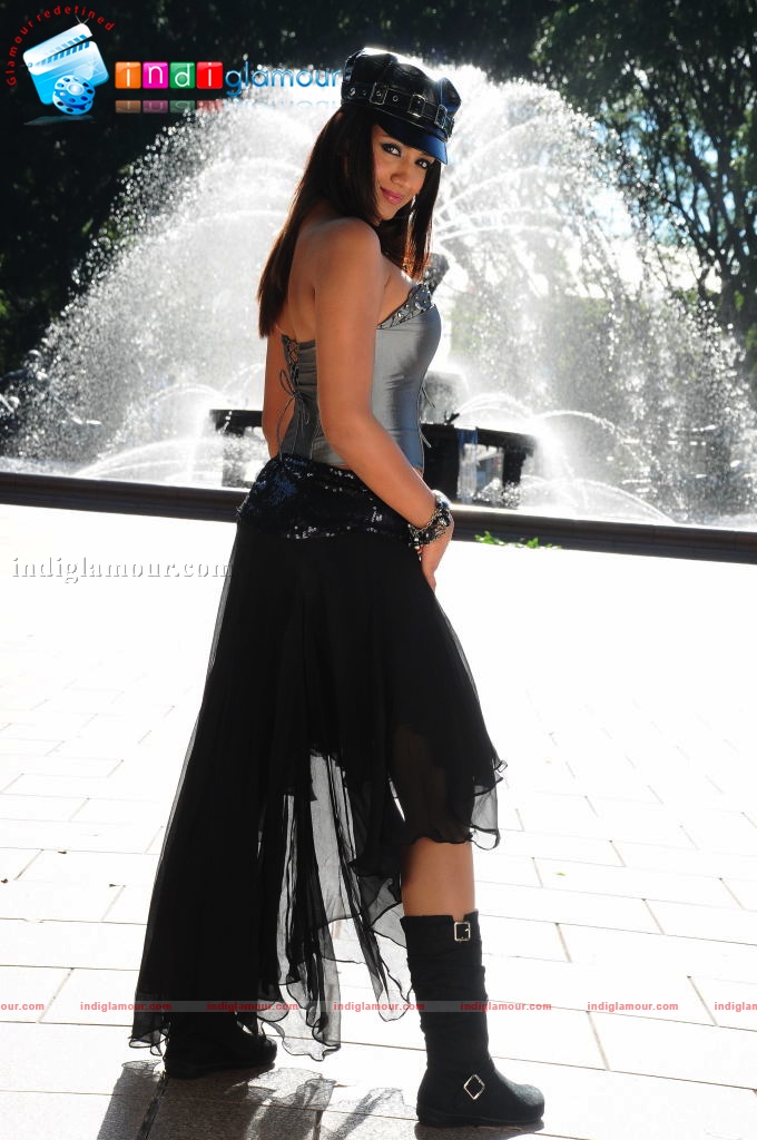 Trisha Photos Actress hd photo